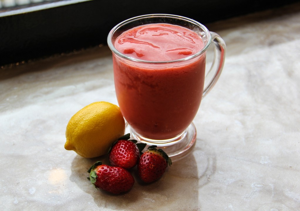 Strawberry Lemonade 16oz