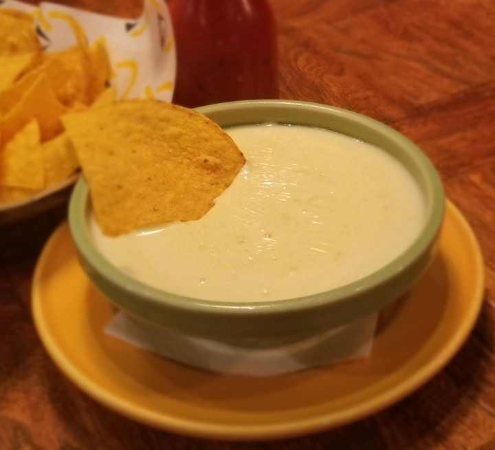 **Large Queso Dip