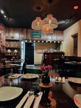 @Lopburi Thai 2646 E Main St