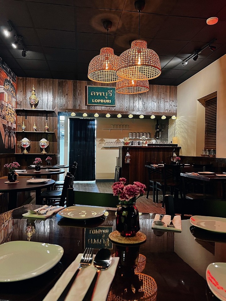 @Lopburi Thai 2646 E Main St