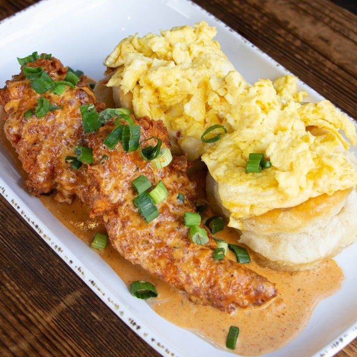 Jumbo Smothered Chicken & Biscuits