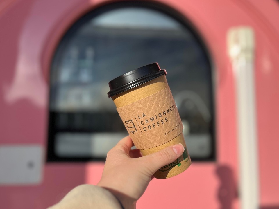 The Little Pink Coffee Trailer (La Camionnette Coffee)