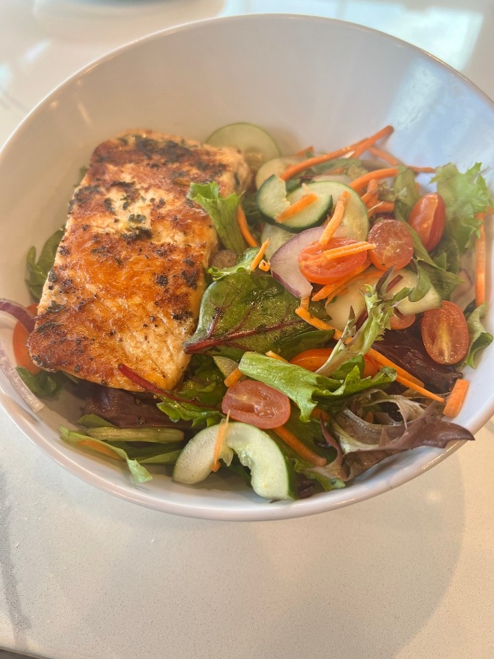 Grilled Salmon & Salad