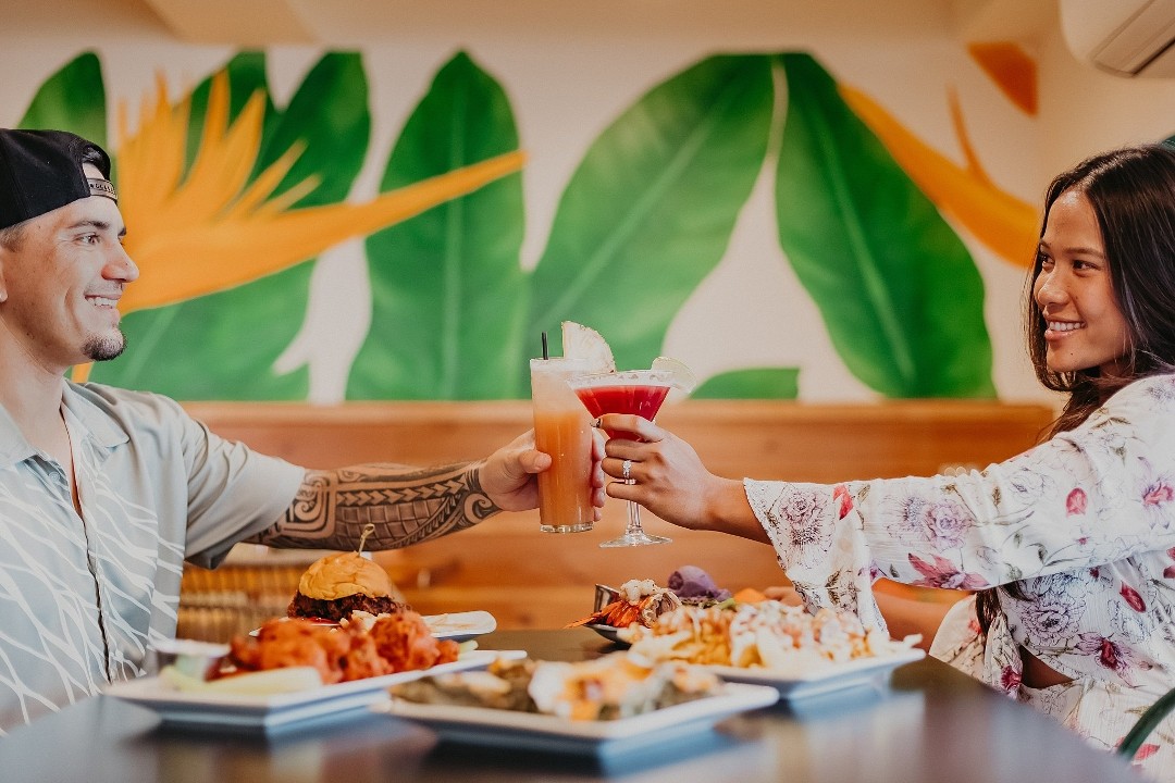 Lanterns Restaurant and Tavern LLC 87-064 Farrington Hwy