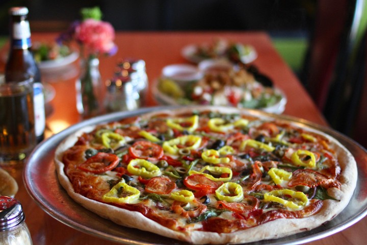 Veggie Pizza 16''