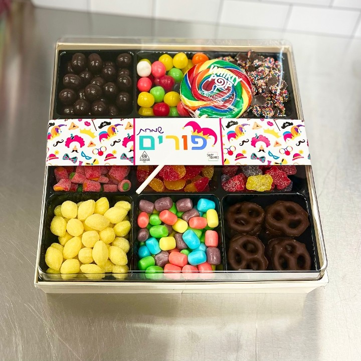 Simchas Purim Nine Section Tray with Lollipop