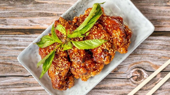 Spicy Korean chicken wings (6)
