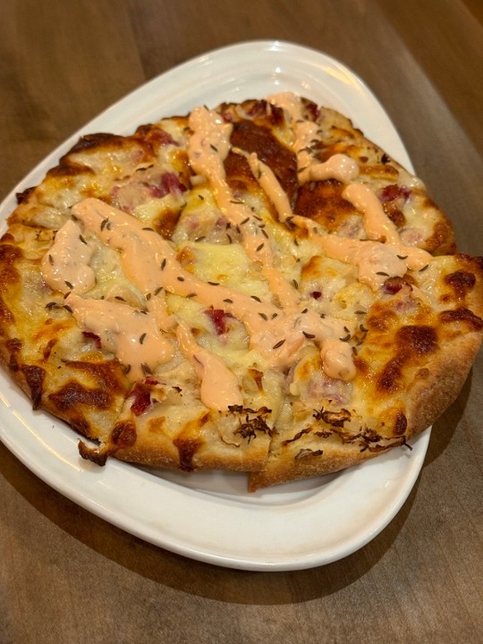 Reuben Naan Pizza