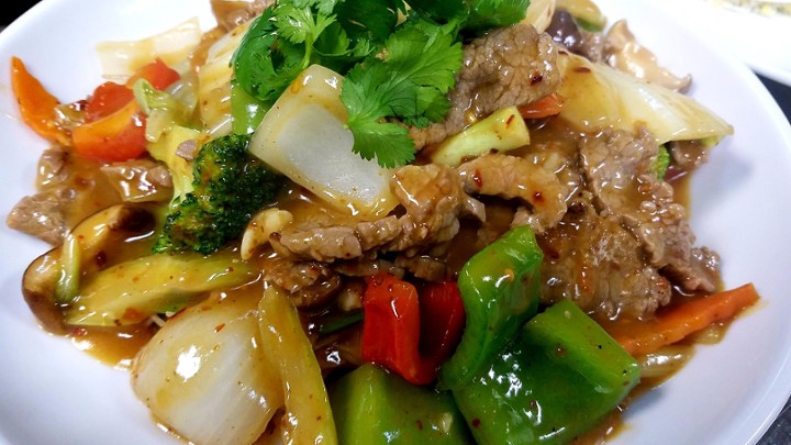 72.  Hu Tieu Xao Beef