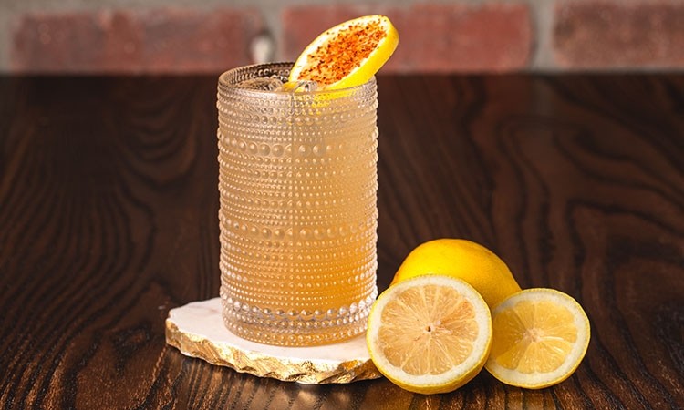 Hot Honey Lemonade Mocktail