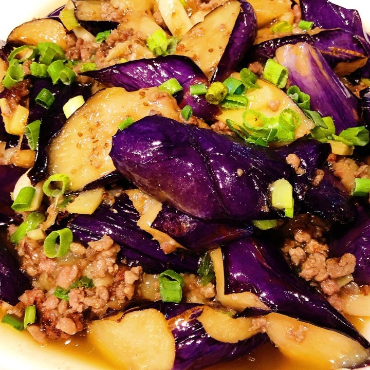 F17 Eggplant with Minced Beef 肉末茄子