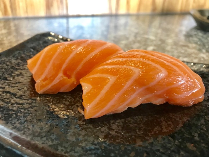 Salmon/Sake Nigiri