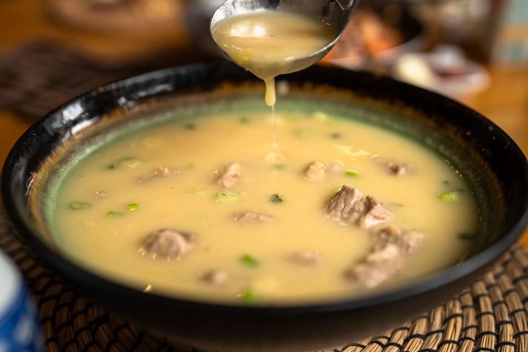 特色豆汤排骨featured bean soup spare ribs