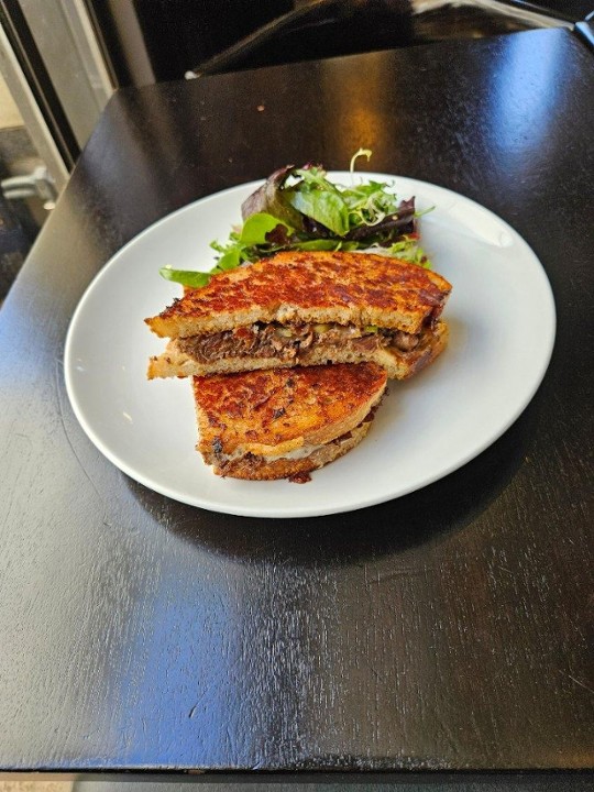 GRILLED CHEESE SHORT RIB