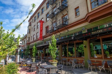 McMenamins Hal's Cafe