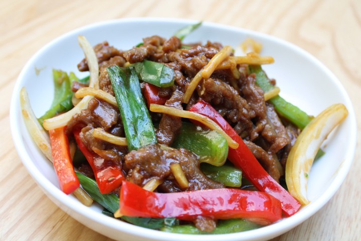 Shredded Beef with Green Bell Peppers