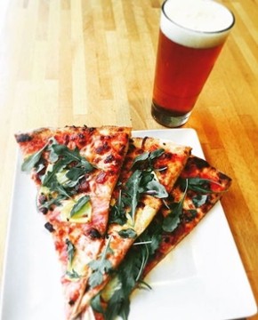 Pete's New Haven Style Apizza - Friendship Heights