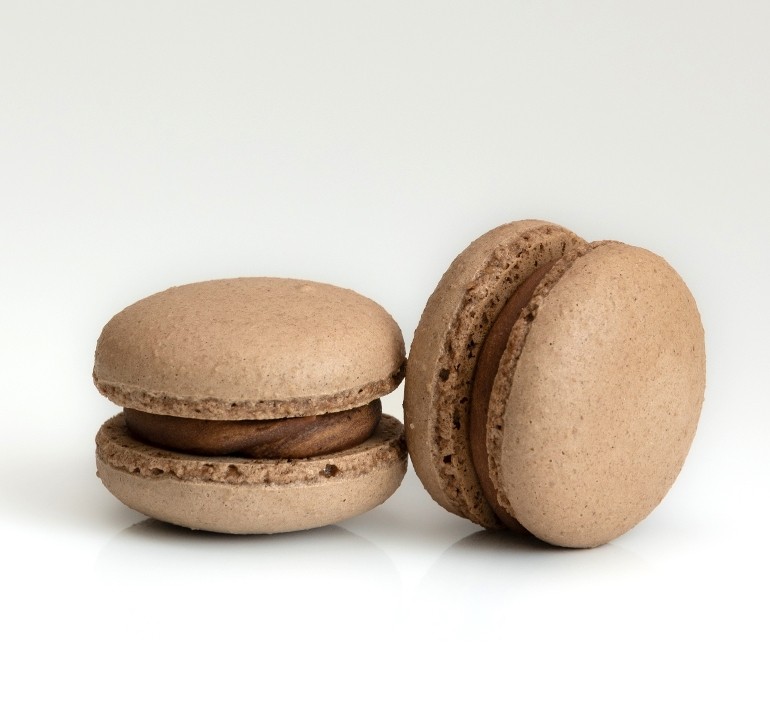 Snickers macarons