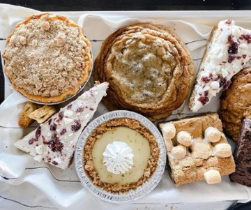 Happy Tiers Cafe