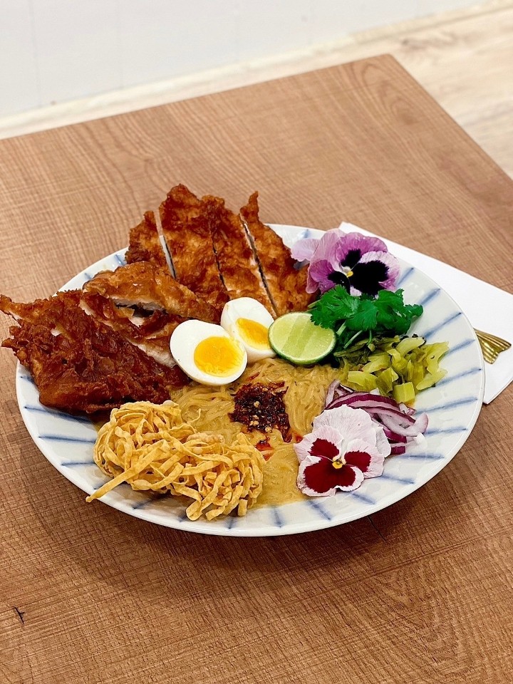 Khao Soi Fried Chicken