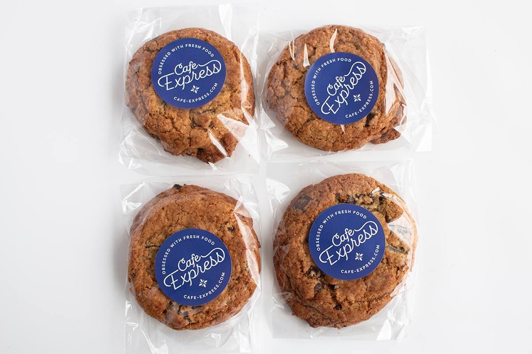 Chocolate Chunk Cookie Family Meal (4)