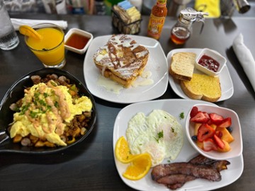 Peaches Brunch House 130 South Main St