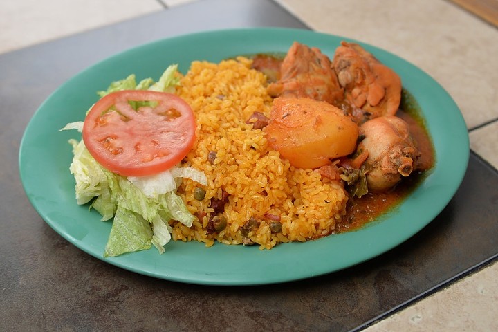 Pollo Guisado