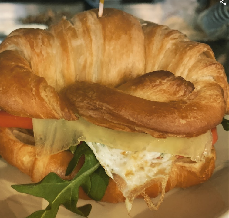 Croissant Egg Sandwich (meatless)