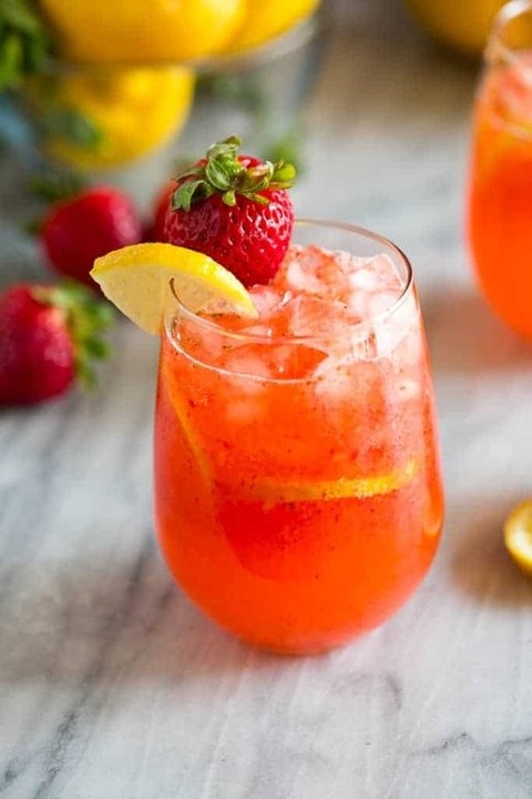 16oz Strawberry Lemonade