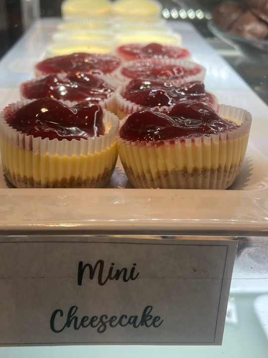 Mini Cheesecakes w/ Fruit