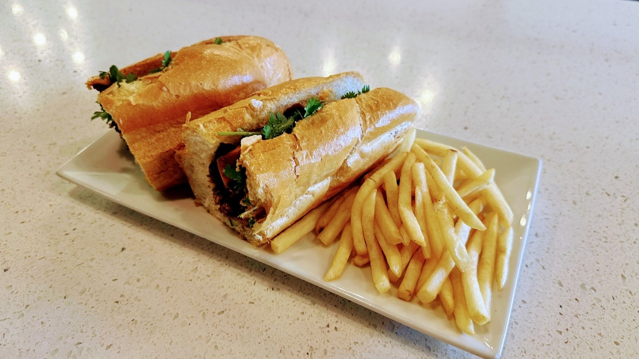 BANH MI (PORK/CHICKEN/BEEF) and Fried with any soda