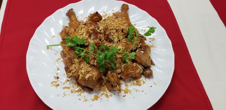 C5 Whole 蒜香炸子鸡Crispy Chicken with Chopped Garlic (With Bone)