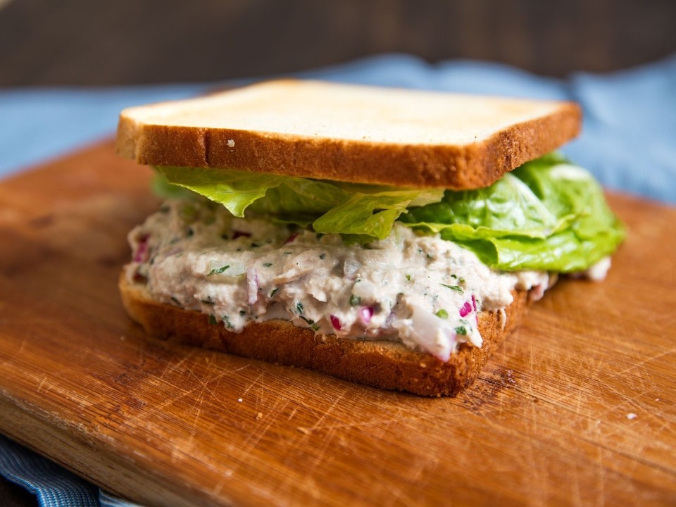 Tuna Salad Sandwich & Chip