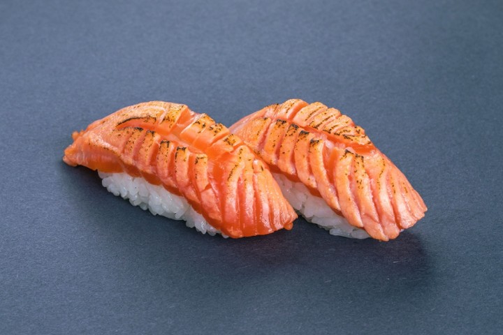 Aburi Salmon Sushi