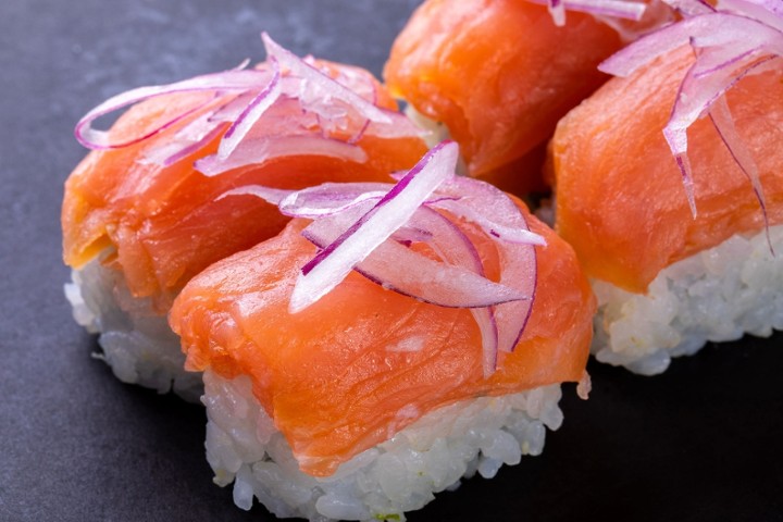 Philly Salmon Roll