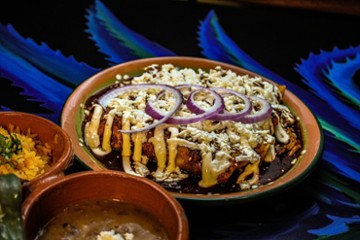 Los Molcajetes