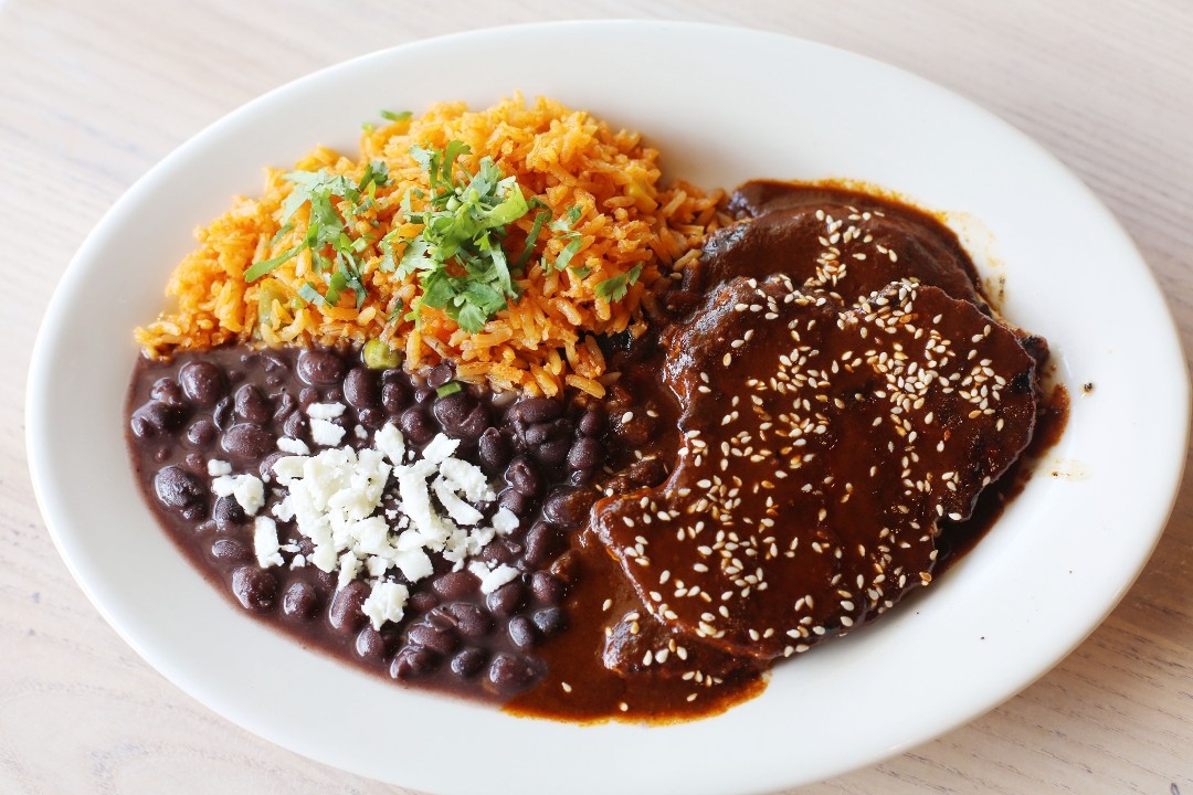 Pollo Con Mole Poblano