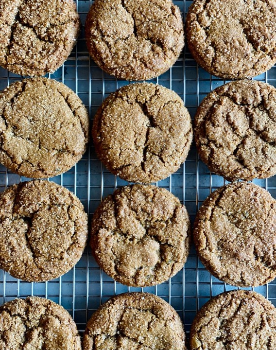 CHEWY GINGER MOLASSES COOKIE