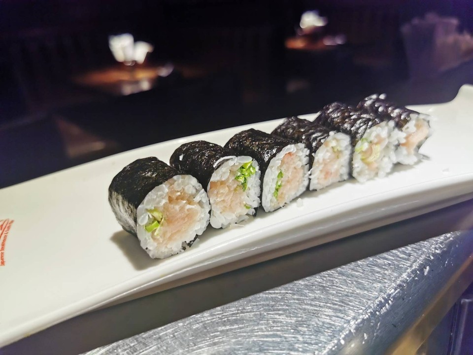 Yellowtail with Scallion Roll