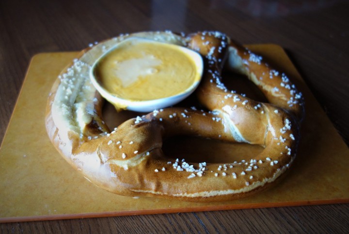 Mega Pretzel*