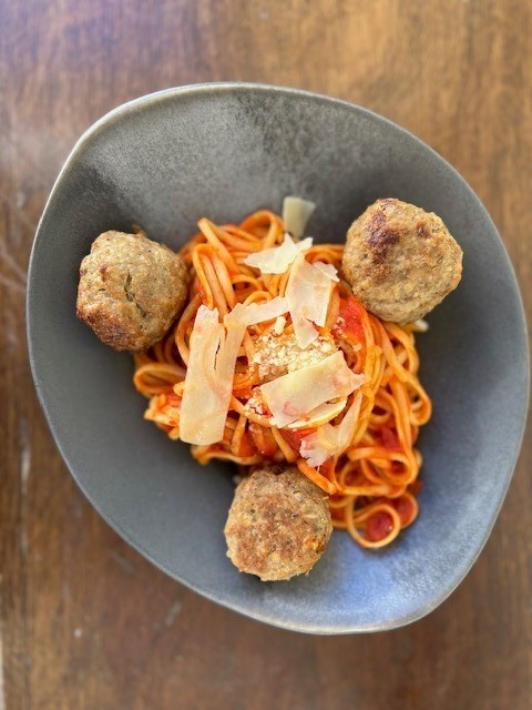 Linguini Noodles with Meatballs