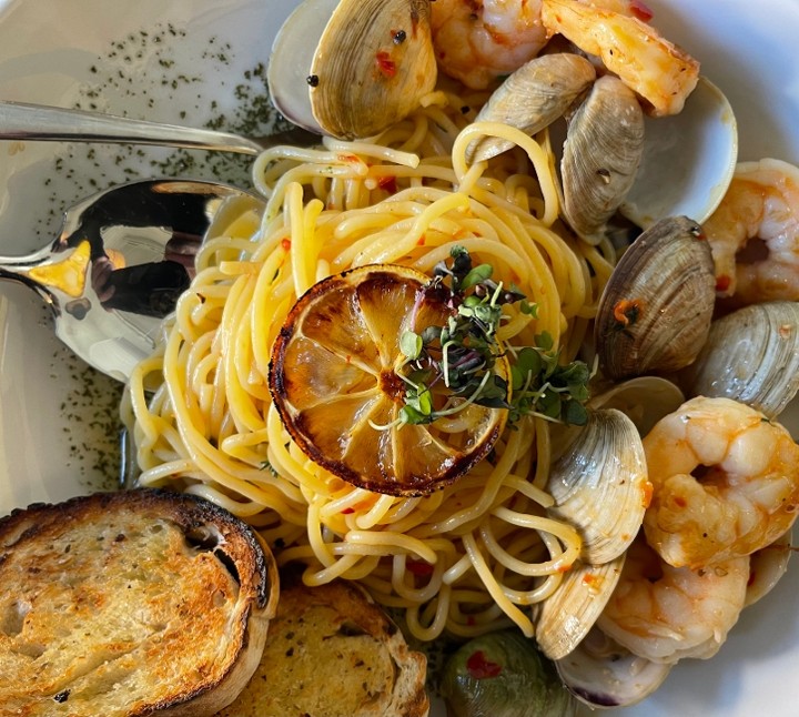 Mike's Seafood Pasta