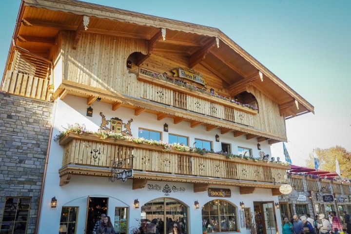 Restaurant banner image