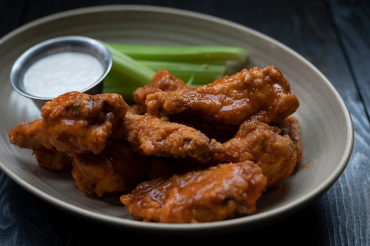 Tavern Hot Wings