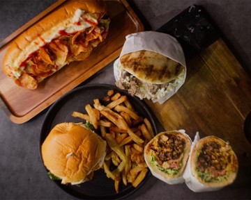 J&G's Burgers and Pepitos