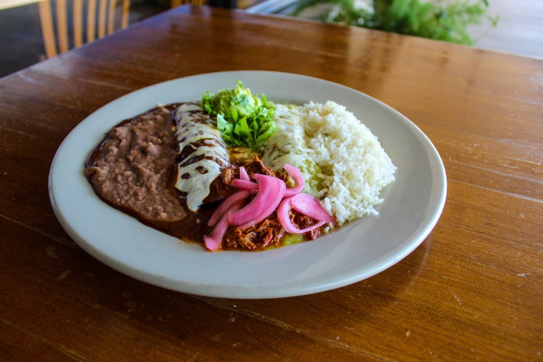Las Palomas Restaurant & Bar