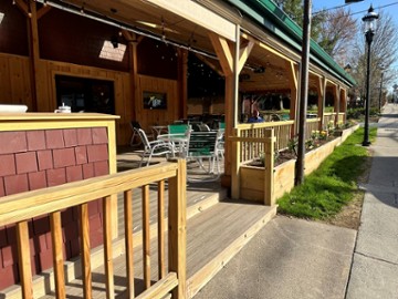 Frederick's Restaurant 4970 Lake Shore Dr