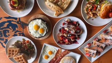Le Cafe Station Grill