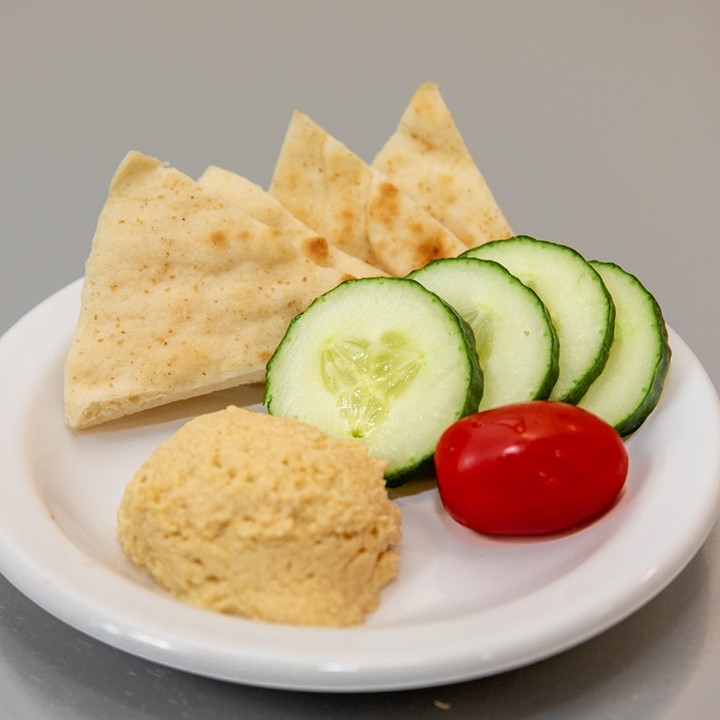 Hummus, Pita & Cucumber Snack Pack