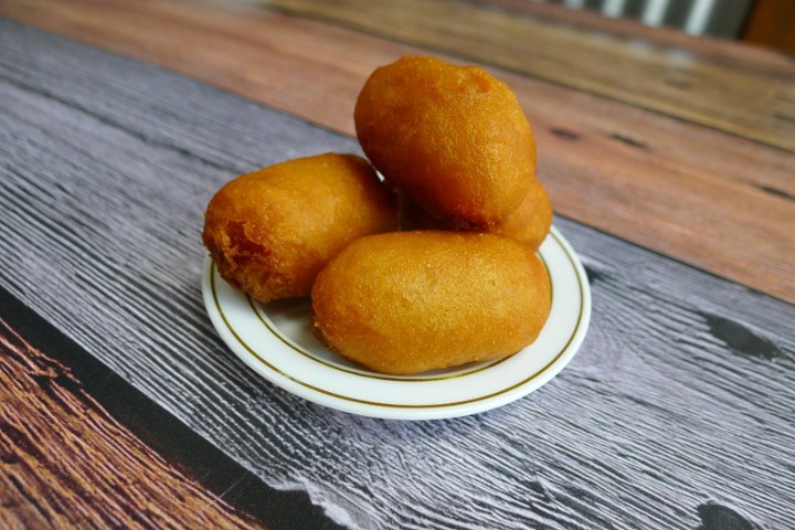 Mini Corn Dogs (8)